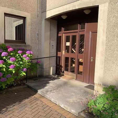 Teith Court Apartment With Private Parking. Стърлинг Екстериор снимка